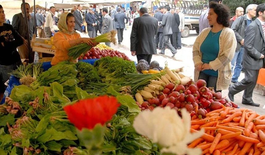 Semt Pazarlarında Fiyat Uçurumu: Aynı Ürün Farklı İlçede Yüzde 60 Daha Pahalı
