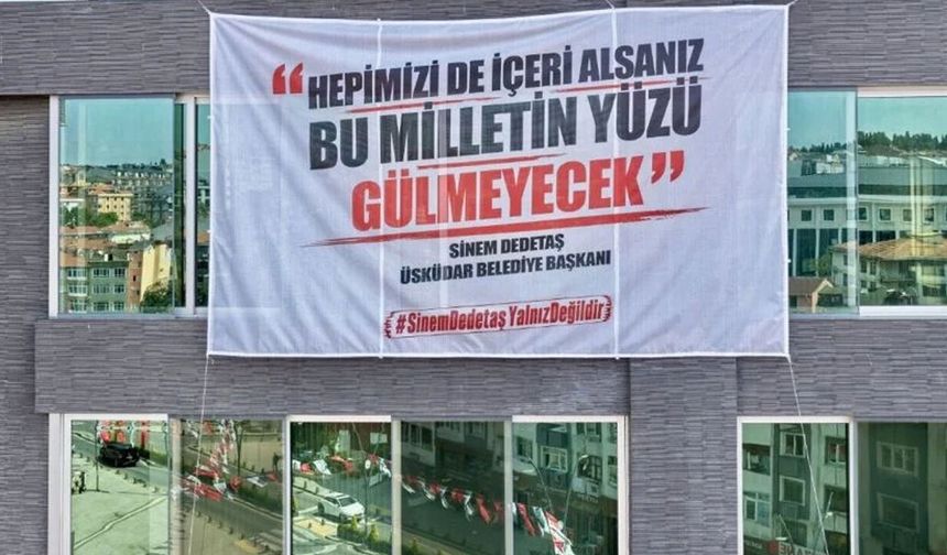 Üsküdar Belediyesi'nde Seçim Öncesi Gece Yarısı Hareketliliği: Sinem Dedetaş Posteri İndirildi