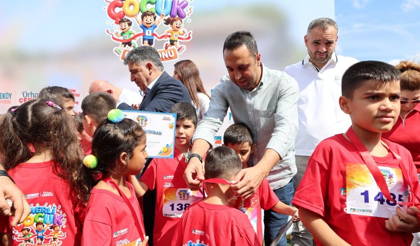 Çekmeköylü Minik Sporcular Parkurda Terlerini Döktü!