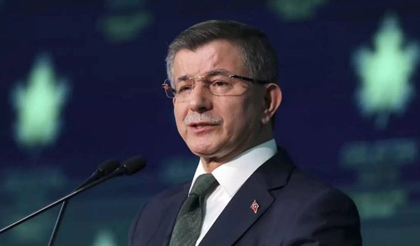 Ahmet Davutoğlu'na 'Cumhurbaşkanına Hakaret' Soruşturması Başlatıldı