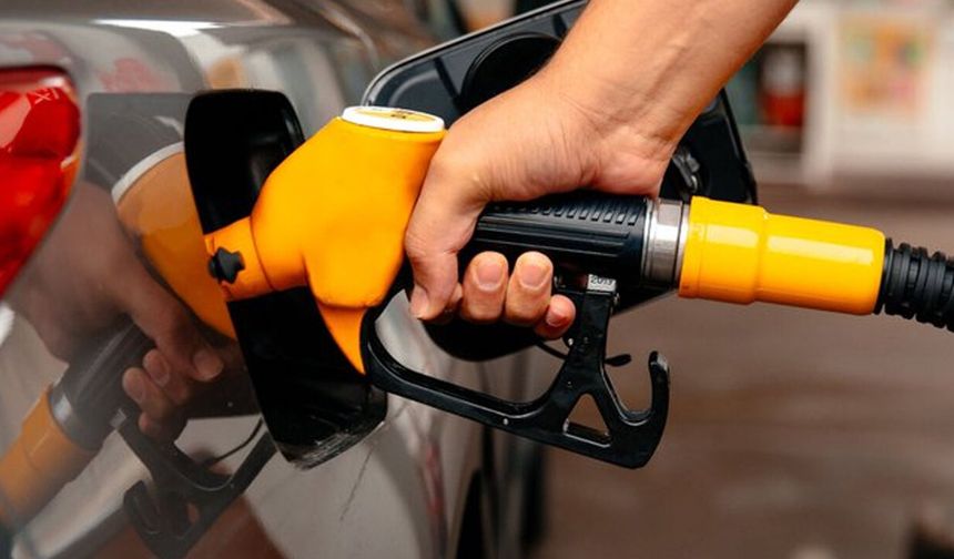 Akaryakıtta Tarihi Rekor Alarmı: Motorine 6,62 TL'lik Dev Zam Yolda!
