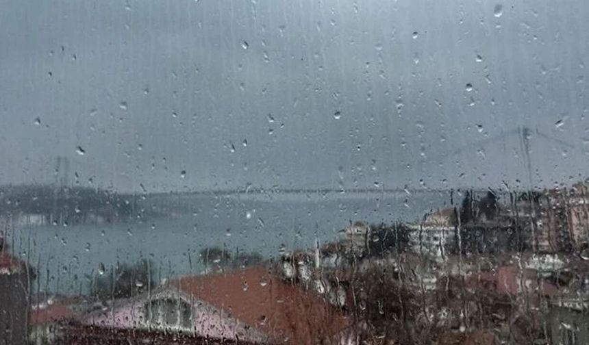 Meteoroloji ve AKOM’dan Peş Peşe Uyarılar: Sonbahar Yağışları Geliyor, Şemsiye ve Montsuz Dışarı Çıkmayın!