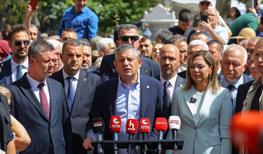 Özgür Özel'den Otoyol ve Köprü Özelleştirmelerine Sert Tepki: "Altın Yumurtlayan Tavuğu Kesiyorlar"