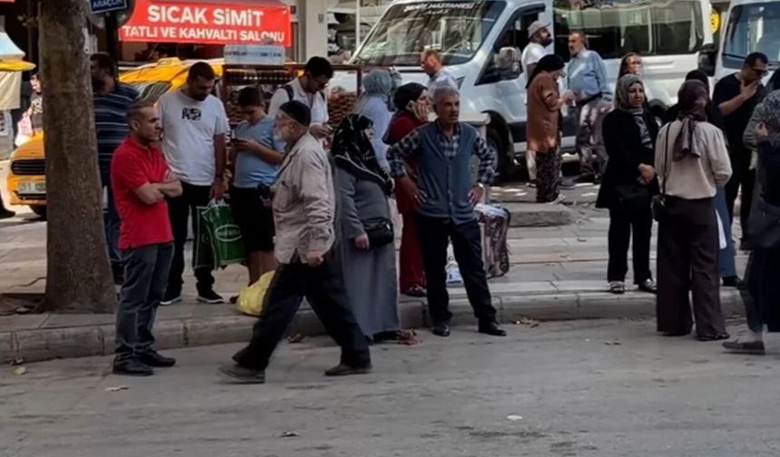 Son Dakika: Şanlıurfa Merkezli Korkutan Deprem: Bölge İlleri Sallandı, Vali "Can Kaybı Ve Yıkım Yok" Dedi!