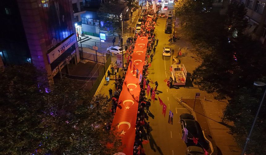 Bakırköy’de Binlerce Vatandaş Cumhuriyet İçin Yürüdü!
