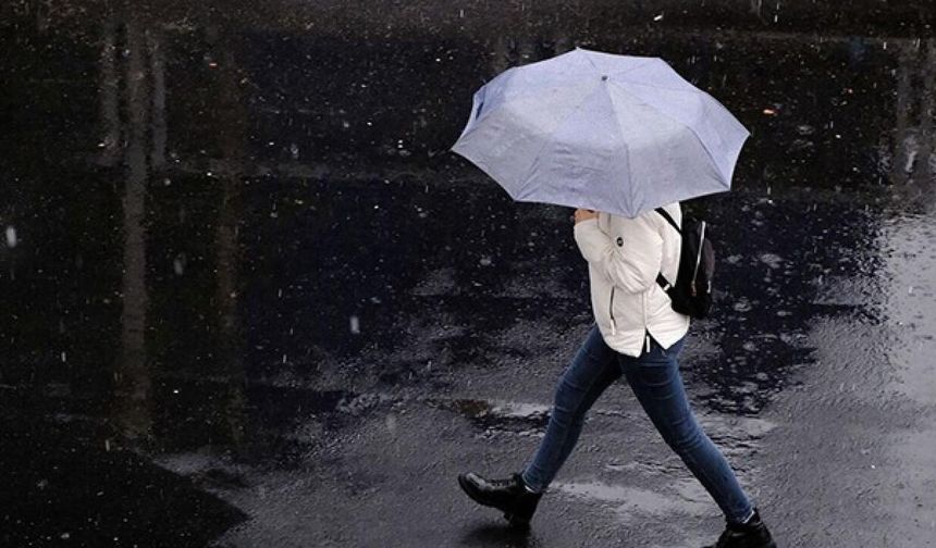 Meteoroloji'den 3 İle Sarı Kodlu 'Kuvvetli Yağış' Uyarısı: Sıcaklıklar Mevsim Normallerinin Altında Seyredecek!