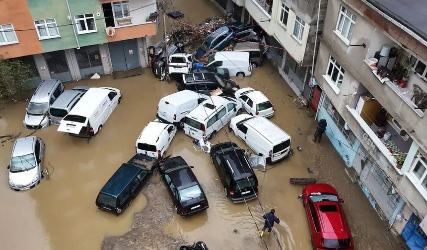 Selde Zarar Gören Aracın Hasarını Kasko Öder mi? Zorunlu Trafik Sigortası Sel Hasarını Karşılar mı?