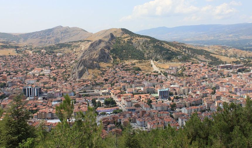 Tokat'ta Eğitime Salgın Arası: Valilikten Dezenfeksiyon Kararı ve İdari İzin Açıklaması!