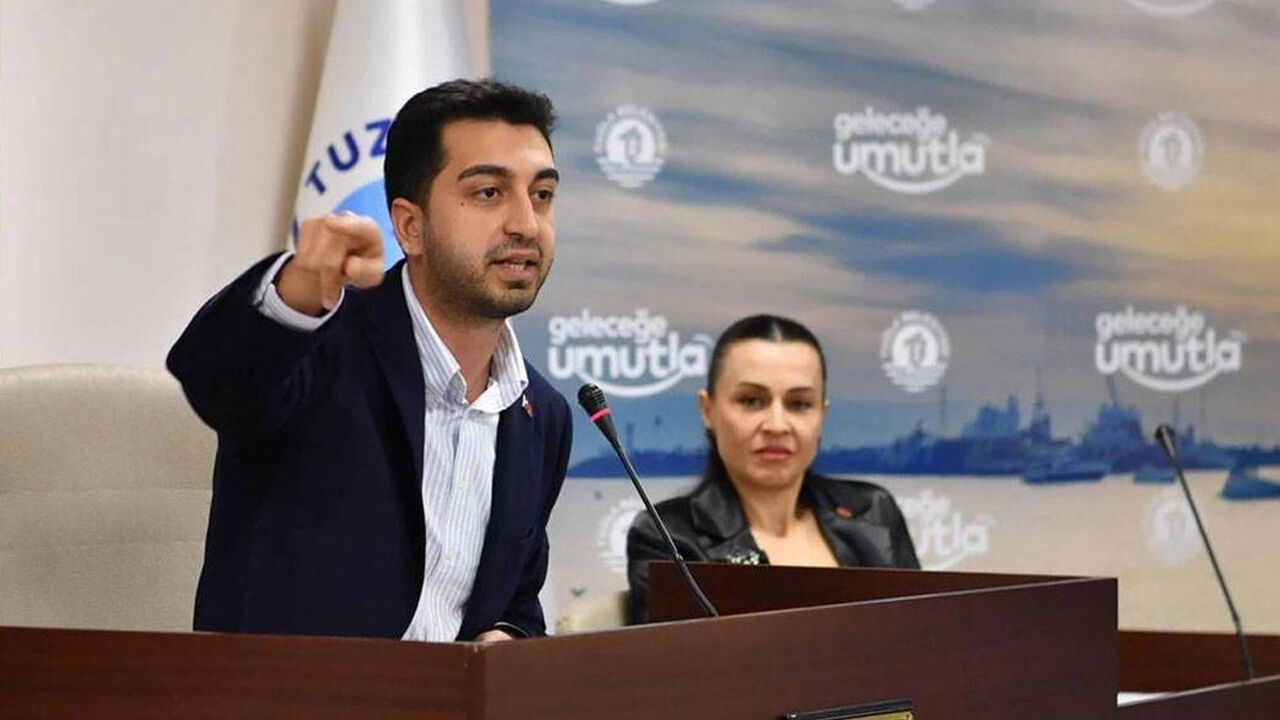 Tuzla Belediye Başkanı Eren Ali Bingöl İBB’yi Topa Tuttu; "AK Parti'ye mi Geçiyor?" Soruları Akla Geldi