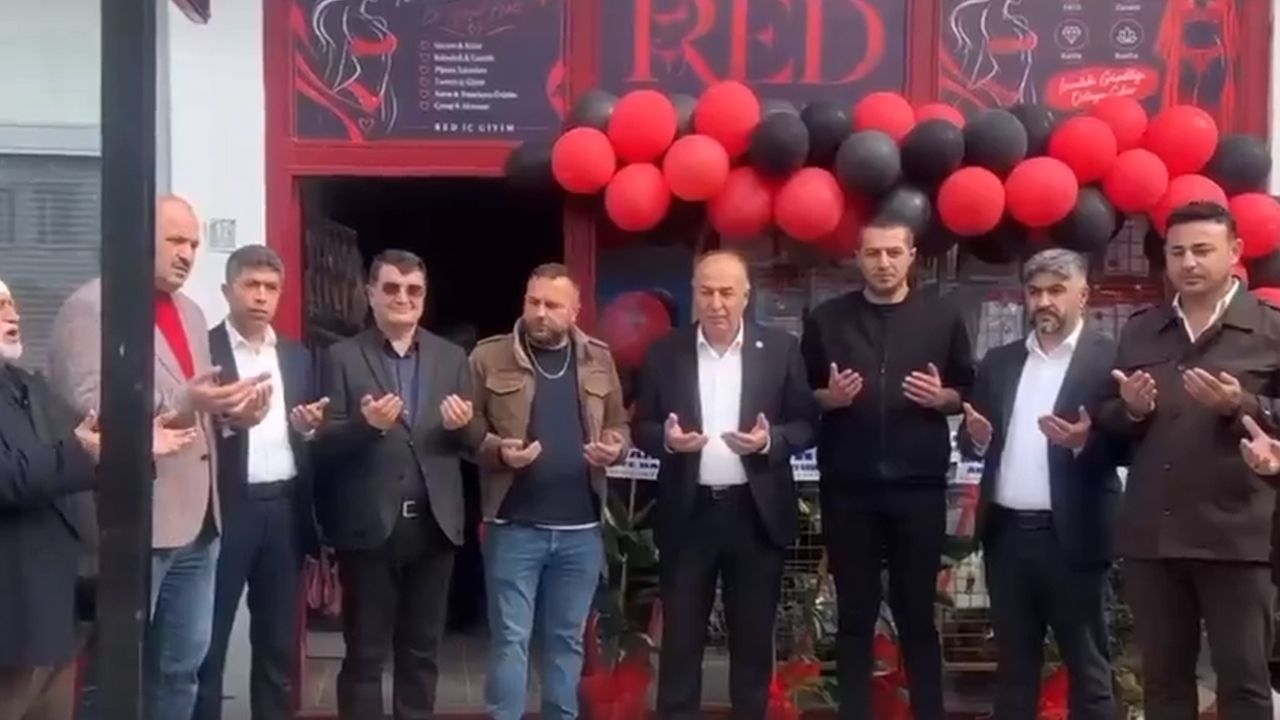 Çorum’da Fantezi İç Giyim Mağazası Dualarla Açıldı!